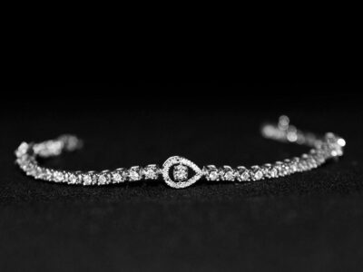 v1920x1920-izbor-na-grivna-s-diamant