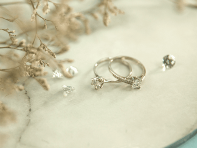 v1920x1920-traditsia-za-podaryavane-na-godezhni-prasteni